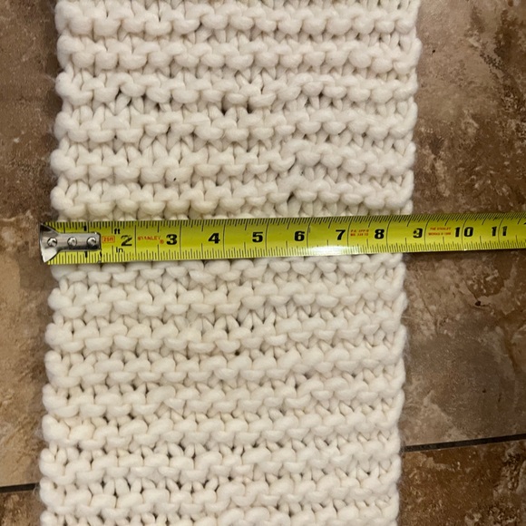 ROOTS Oversized Chunky Knit Scarf | Cozy Winter Essential Cream Neutral - Picture 8 of 11